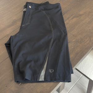 Large black Pearl Izumi